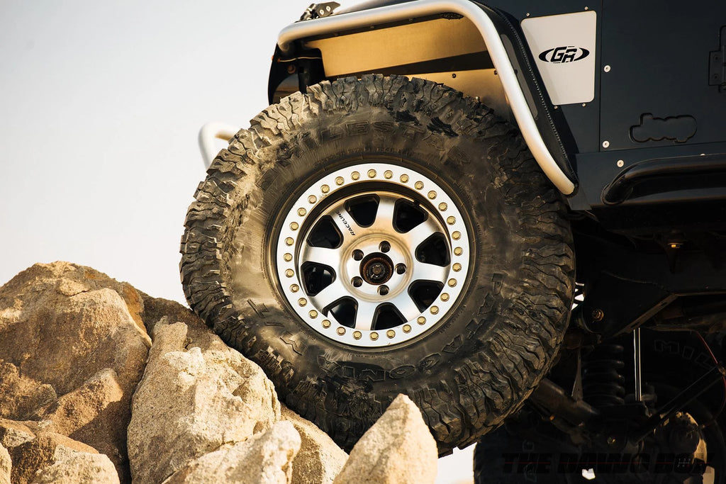 37X12.50R20 Mud-Terrain Tire J320