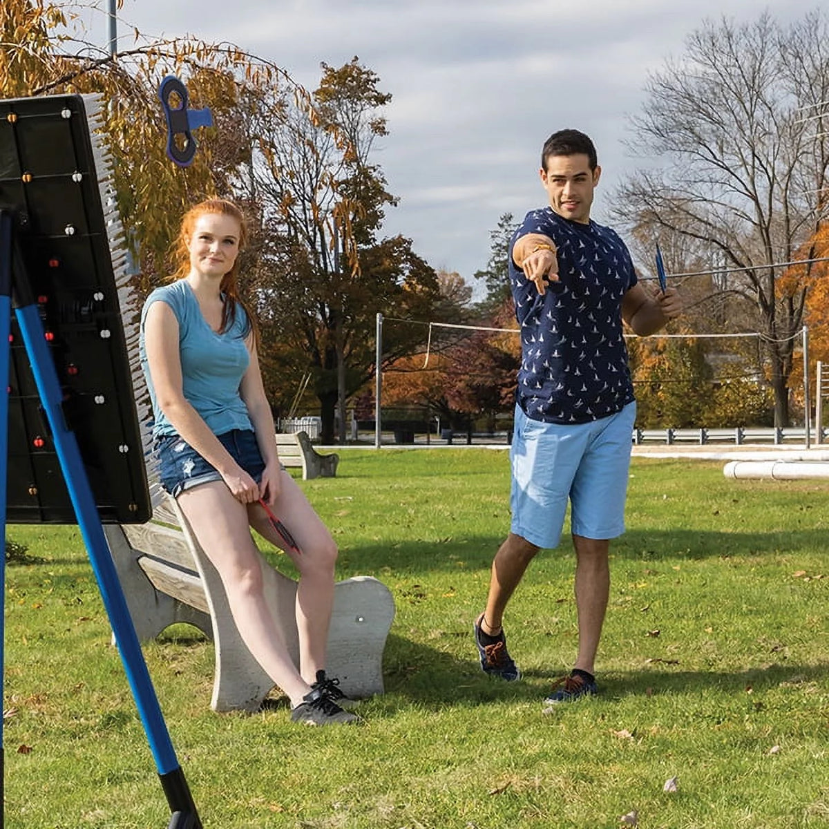 Axe Throwing Target Game with 8 Throwing Axes L67266