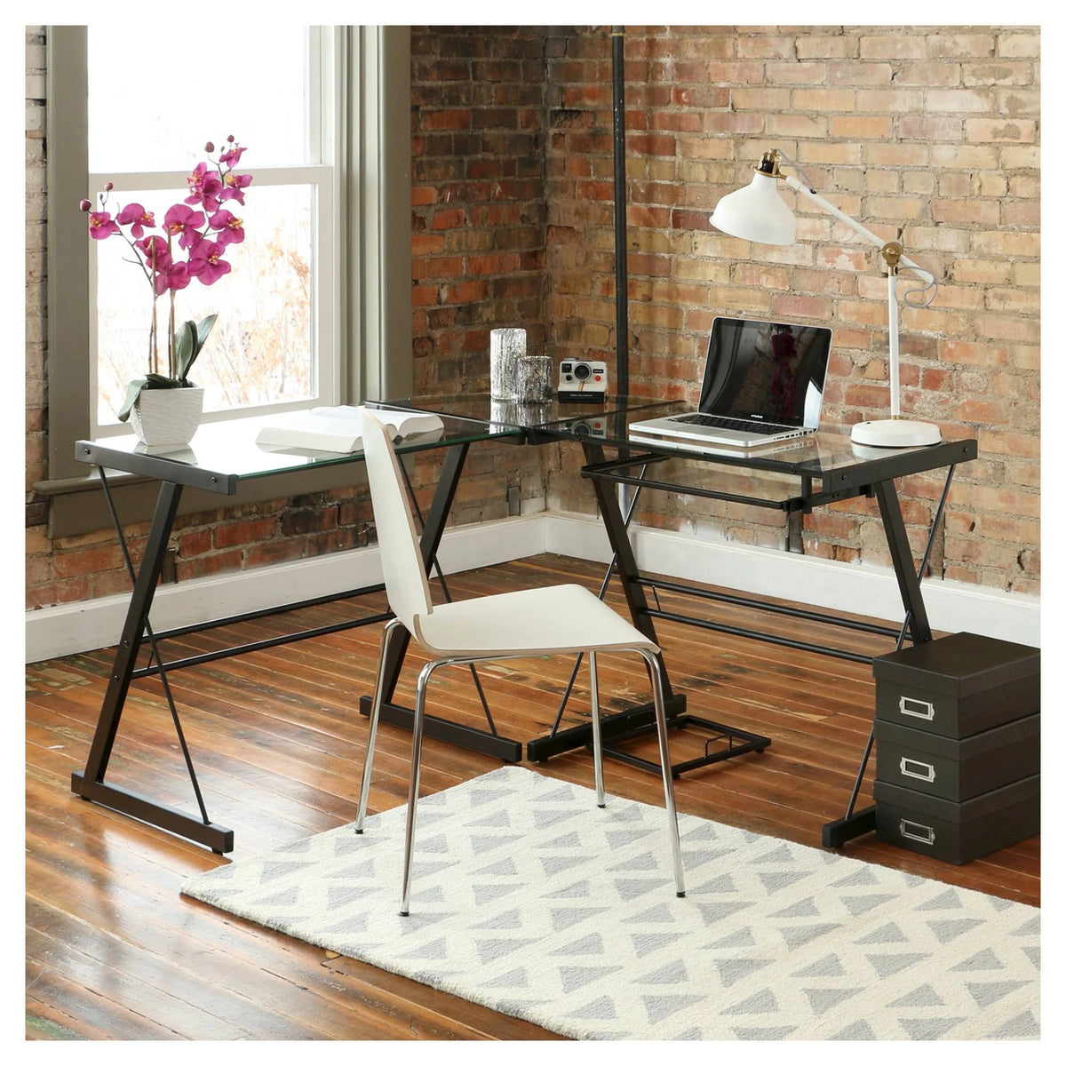 Black L Shaped Computer Desk with Keyboard Tray O931