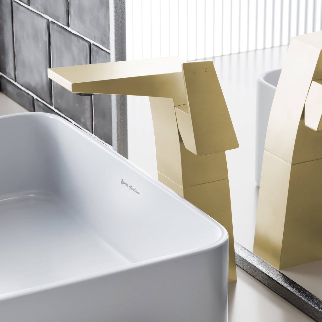 Brushed Gold Single Handle Bathroom Faucet Q63084