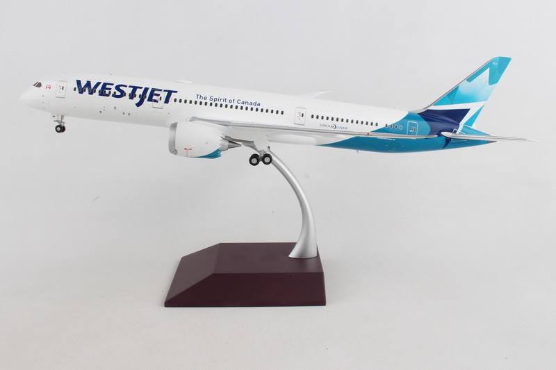 1 by 200 Scale Model Airplane D20057