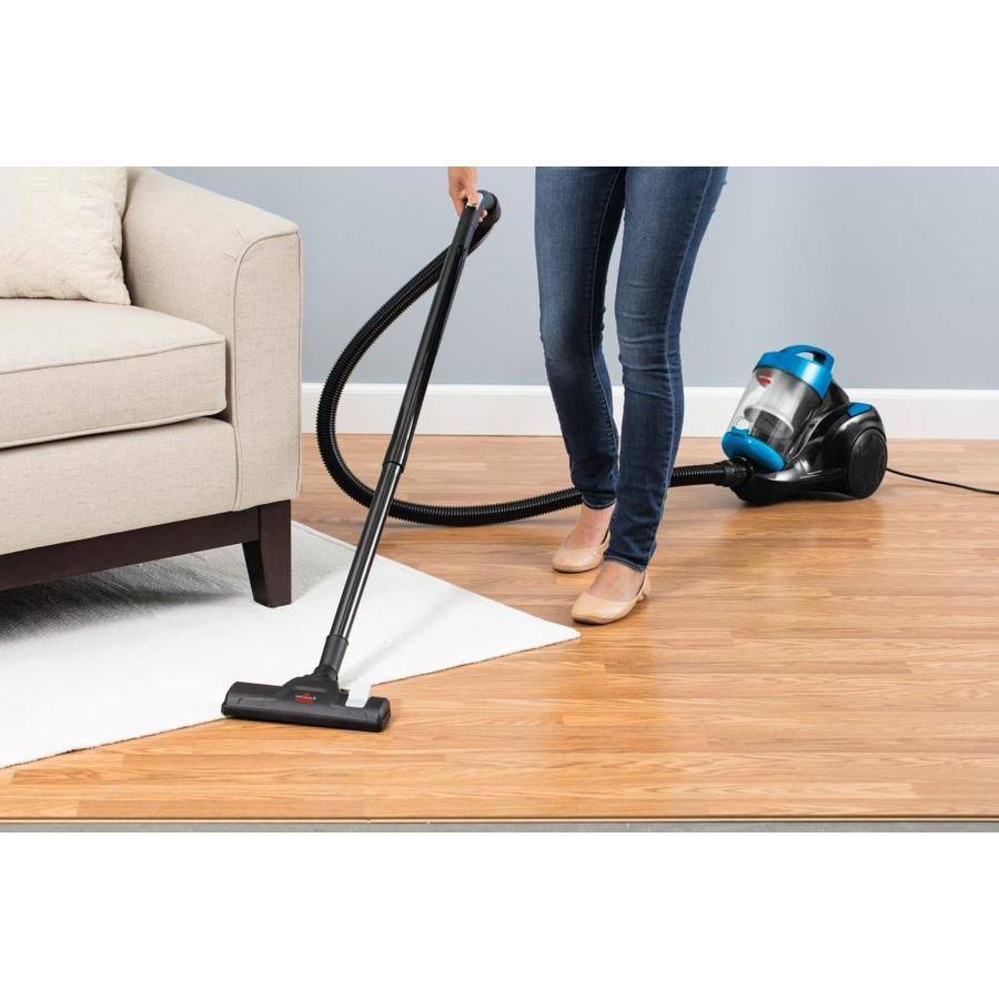 Bagless Canister Vacuum M940079