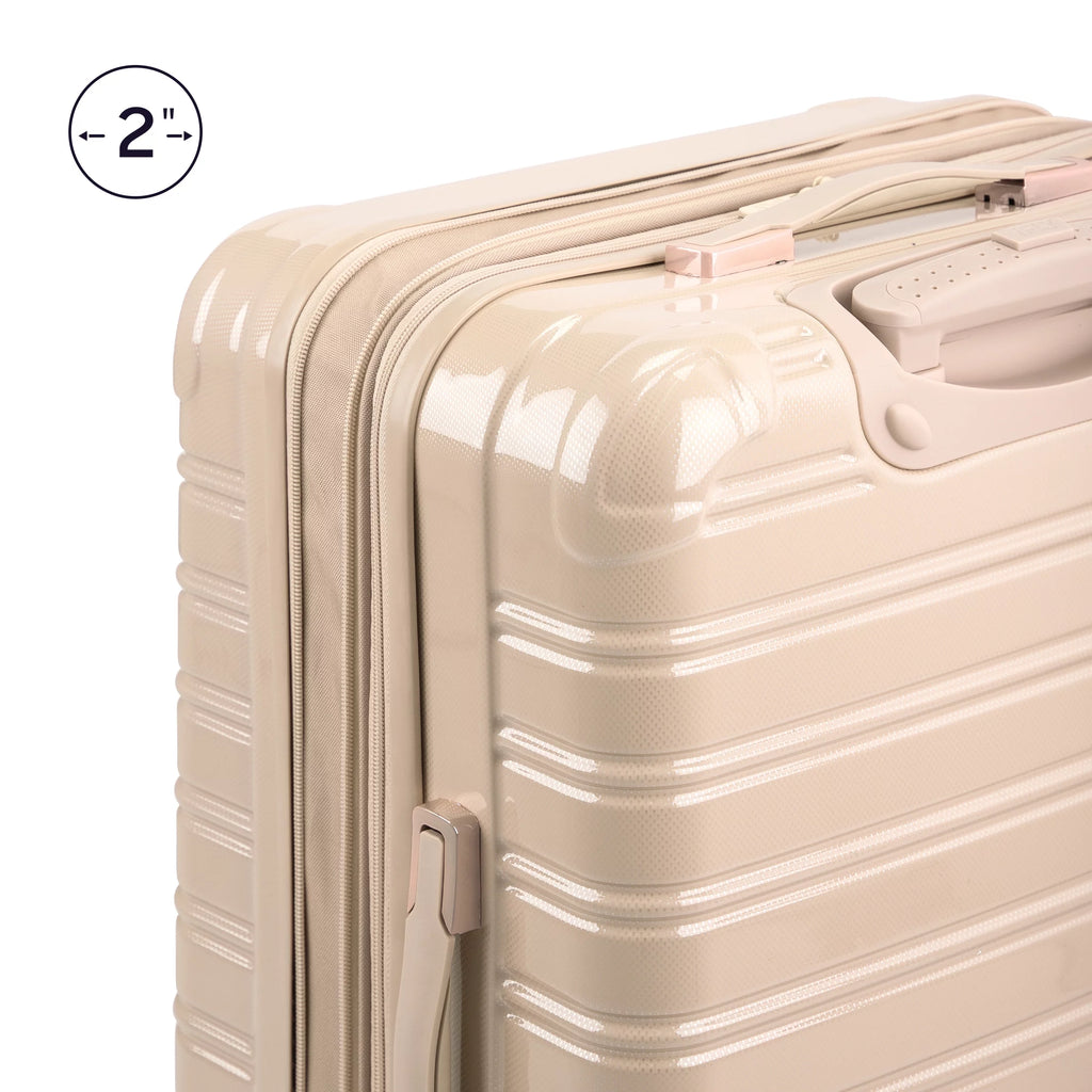 28" Hardside Checked Luggage J16688