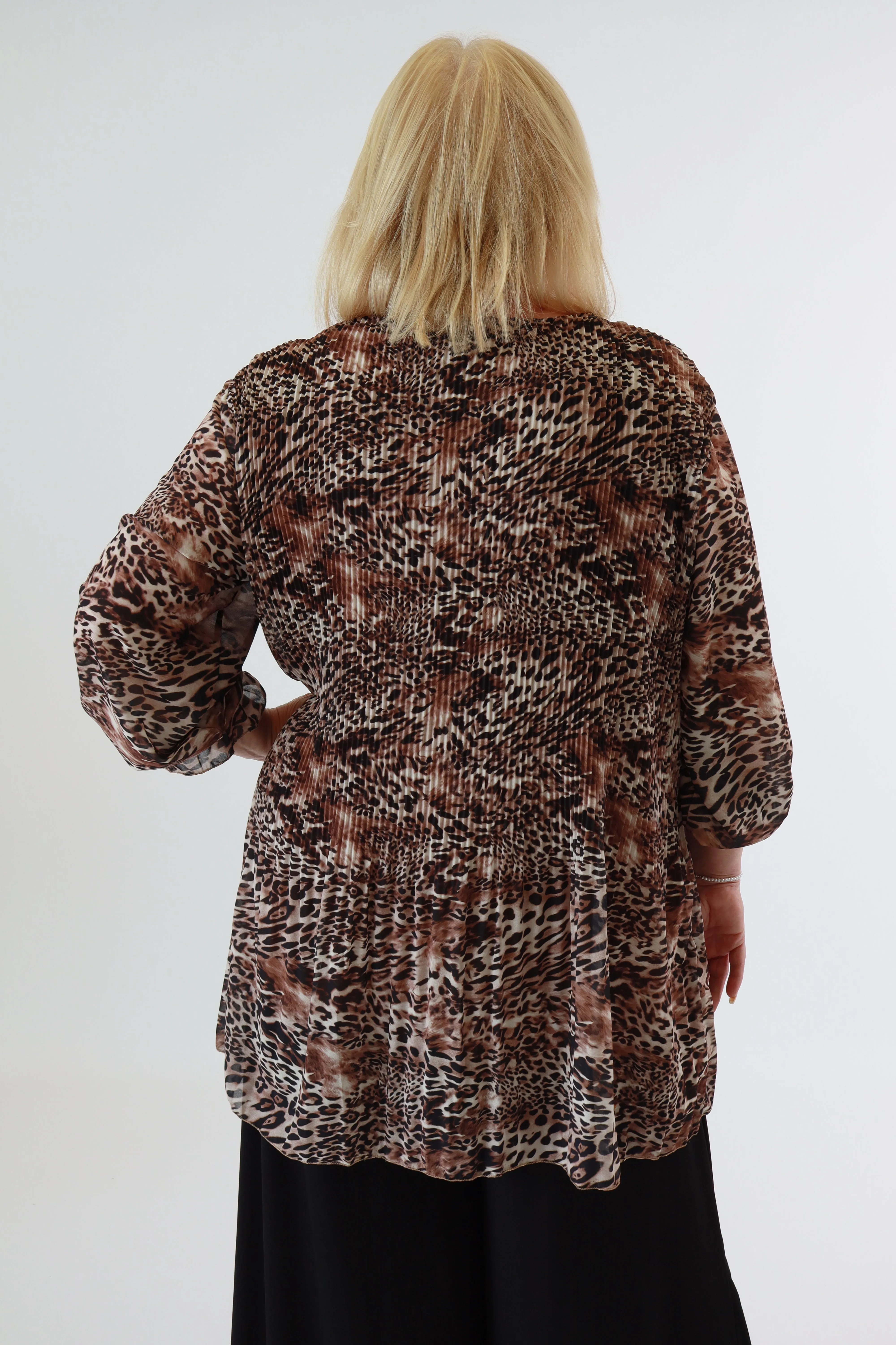 Meadow Pleated Blouse in Brown Leopard